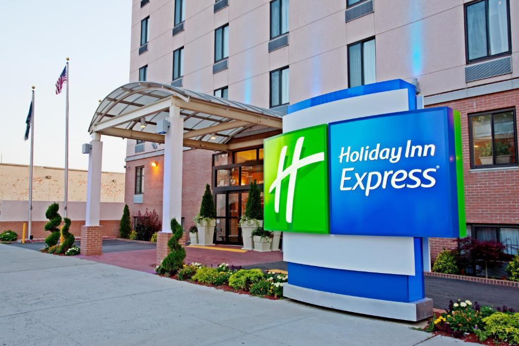 Holiday Inn Express Brooklyn, an IHG Hotel
