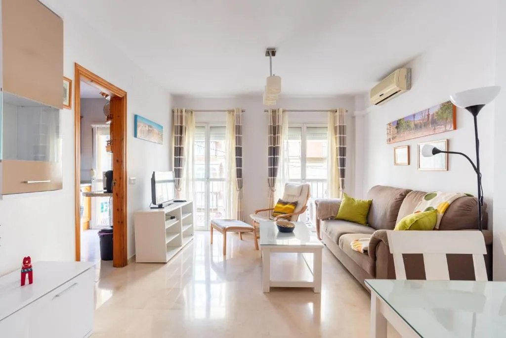 Victoria 50, Málaga, Spania