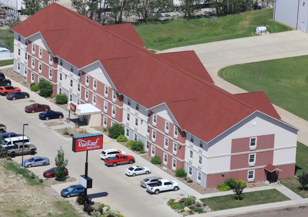 Red Roof Inn & Suites Dickinson