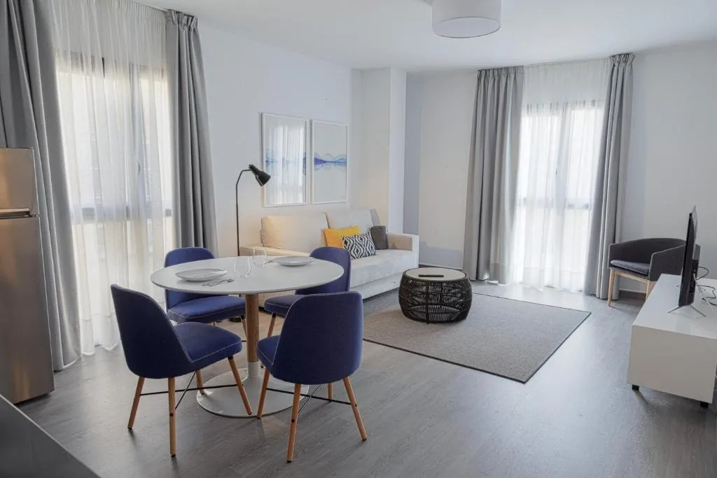 Caleta Homes - Ancha del Carmen, Málaga, Spania