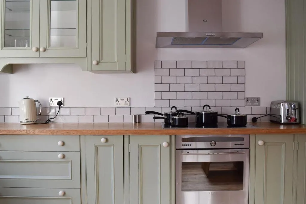 Charming 2-Bed Garden Flat In Edwardian Terrace, Londra, Marea Britanie