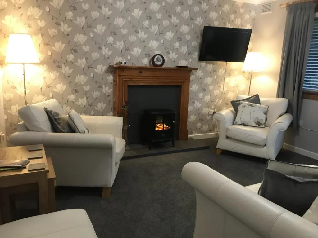 3 bedroom apartment - Trinity, Edinburgh, Edinburgh, United Kingdom