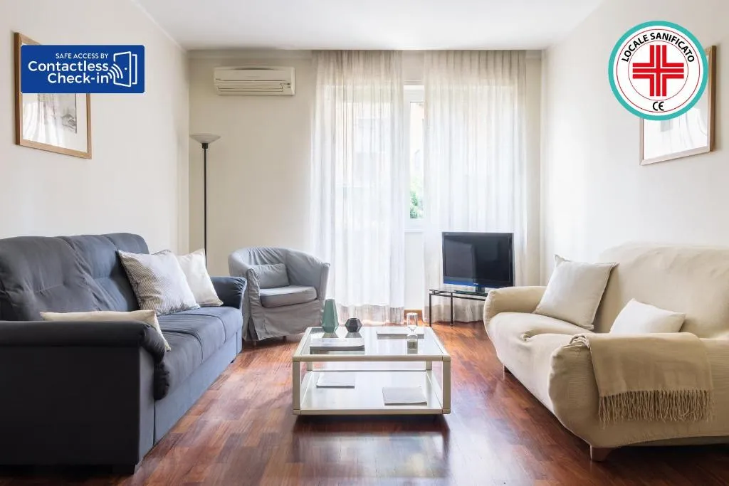 HomeatHotel Reina, Milano, Italia