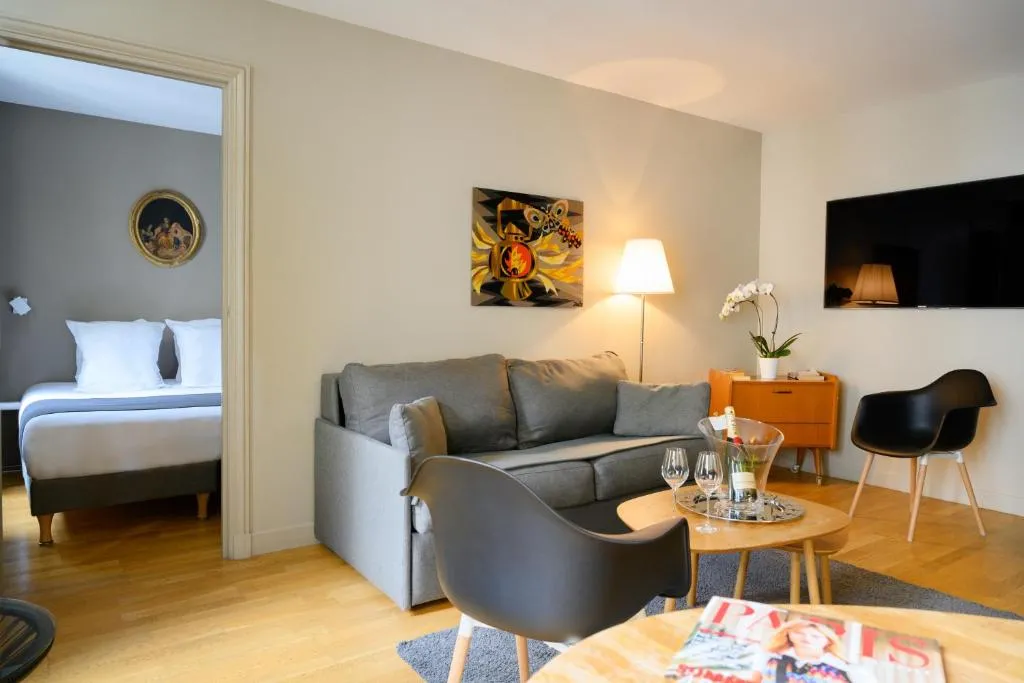 Suites & Hôtel Helzear Champs-Elysées, Paris, Franţa