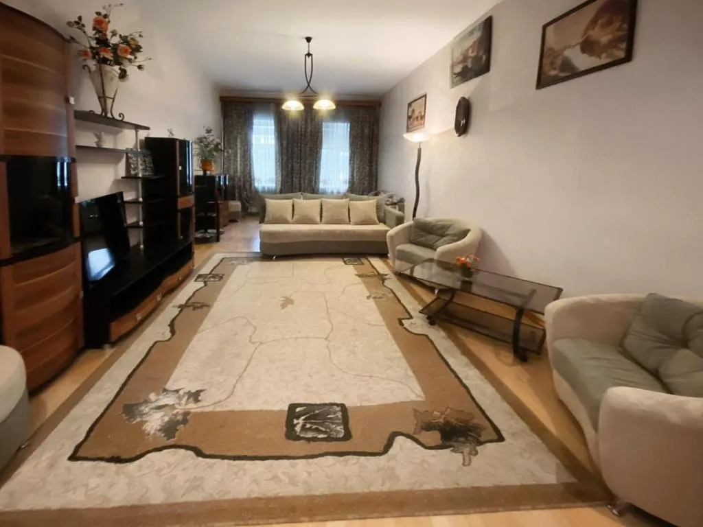 Royal Apartment - 70m, Kudrovo, Russia