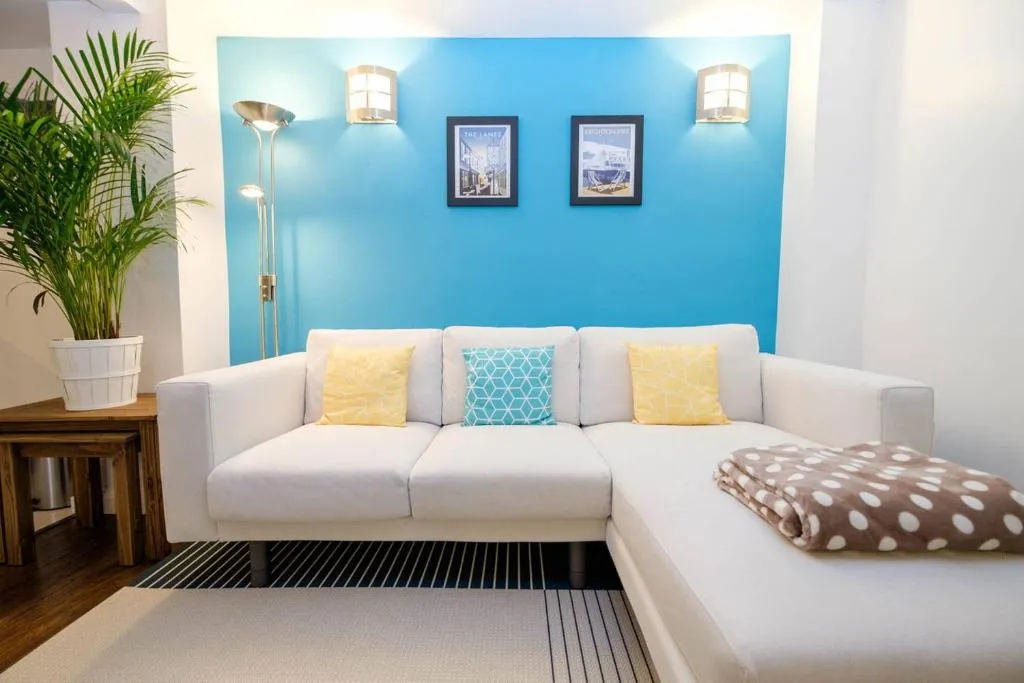 Super central flat with charming terrace, Brighton and Hove, United Kingdom