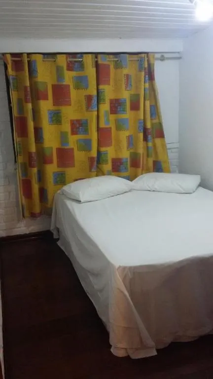 Garapuvu Floripa Hostel e Suítes Lagoa da Conceição com várias opções de quartos e dormitórios, Florianópolis, Brazilia