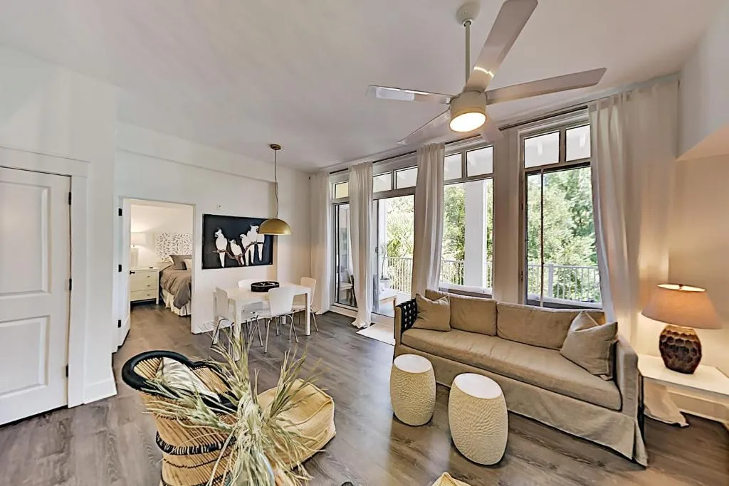 Luxe Observation Point with Pool, Hot Tubs & Gym condo, Destin, Statele Unite ale Americii