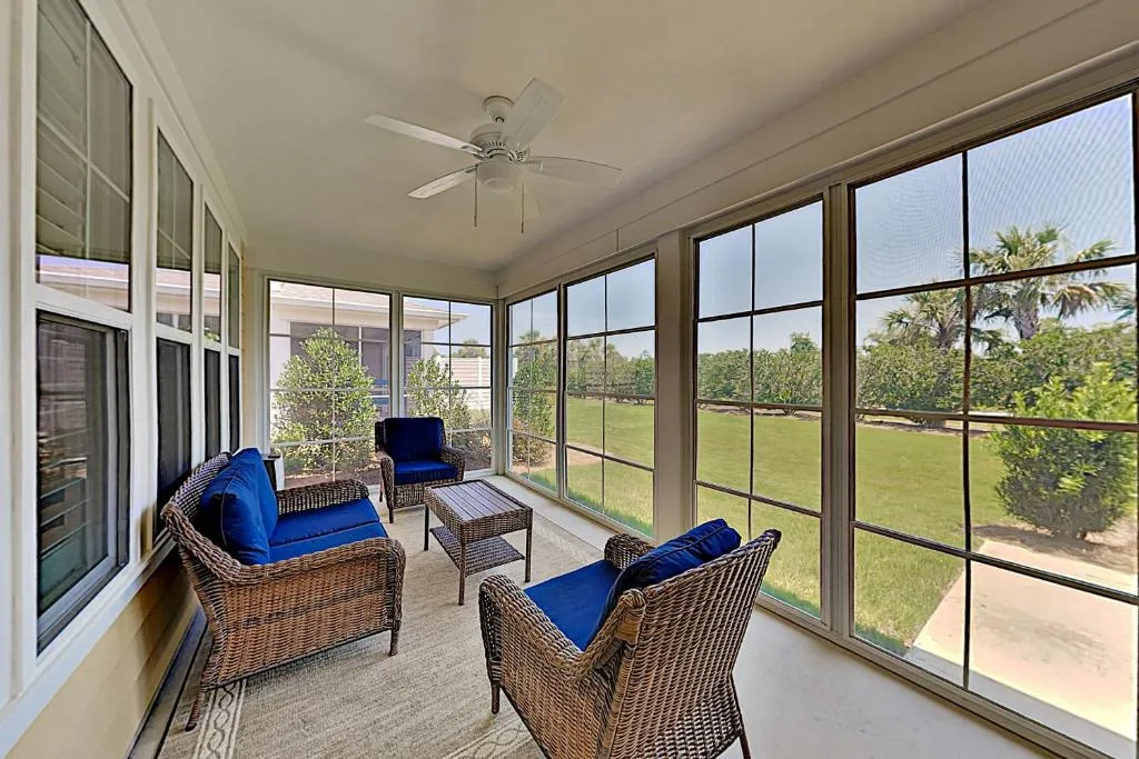 The Retreat at Barefoot Village - Patio & Pool condo, Murrells Inlet (SC), United States