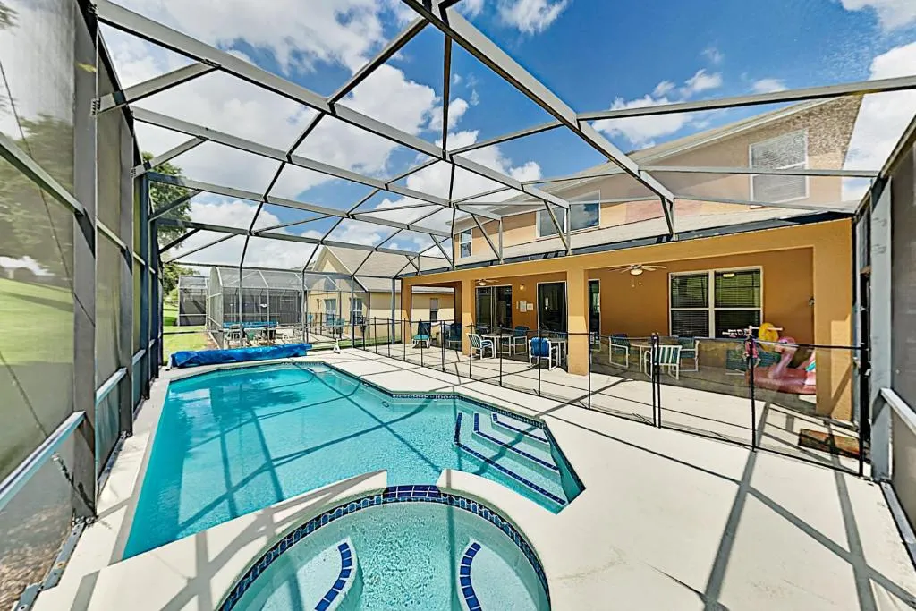 5 Minutes to Disney! Resort Oasis with Private Pool home, Kissimmee, United States