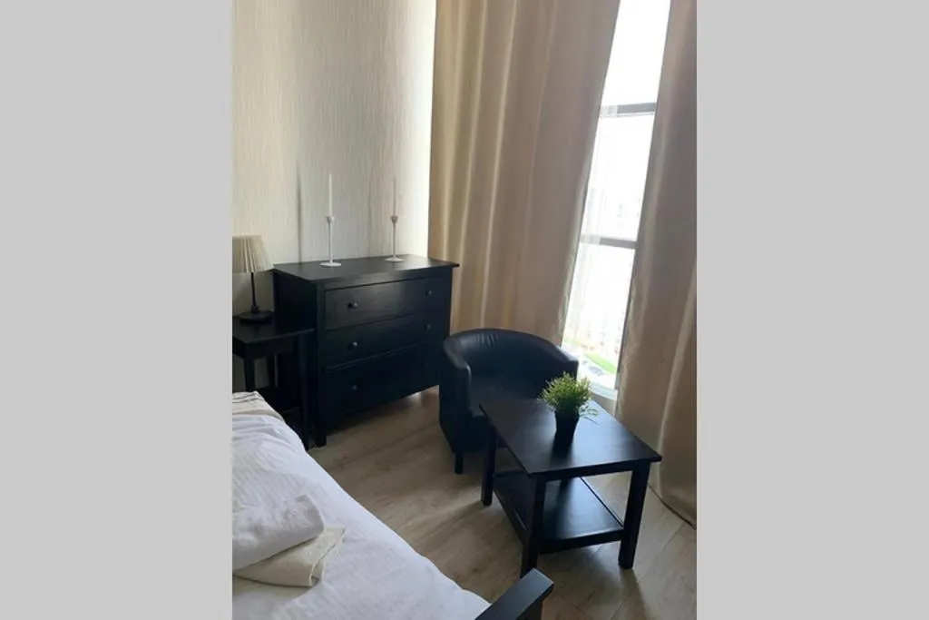 Комфортабельная студия Apart Hotel Salut, Kudrovo, Russia