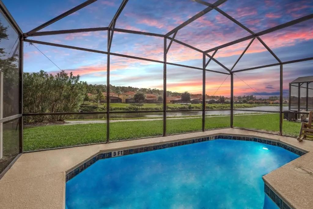 Lake View! Cozy 4BD Home NEAR Theme Parks with CDC Standards #4BV941, Kissimmee, United States