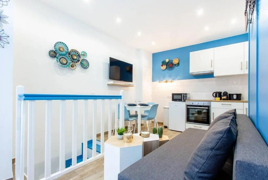 CMG Manouchian R - Saint Fargeau, Paris, France