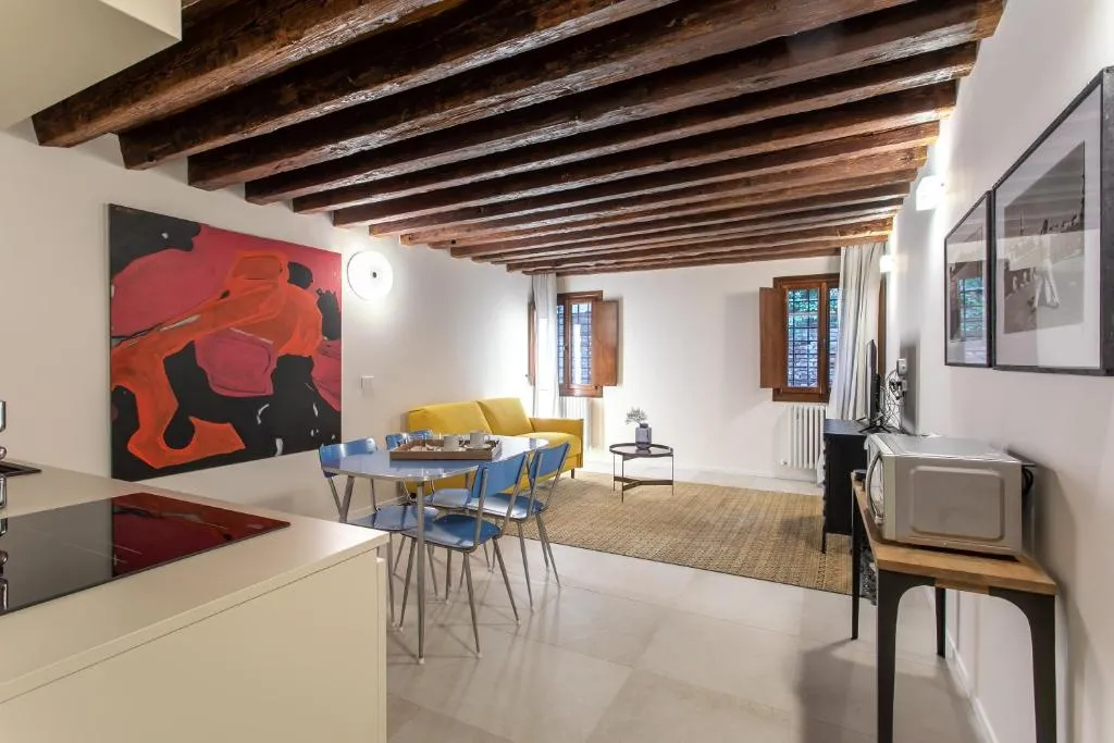 Pop 1970 Venere Apartments, Venice, Italy