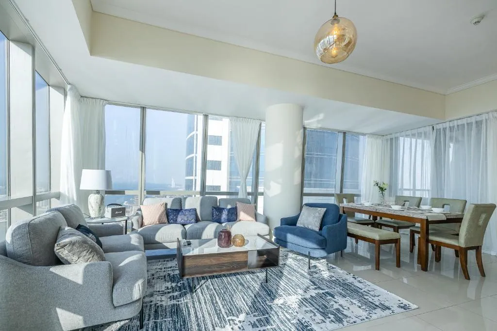 Pristinely furnished 3BR and maids Amazing Sea Views, Alantos, United Arab Emirates