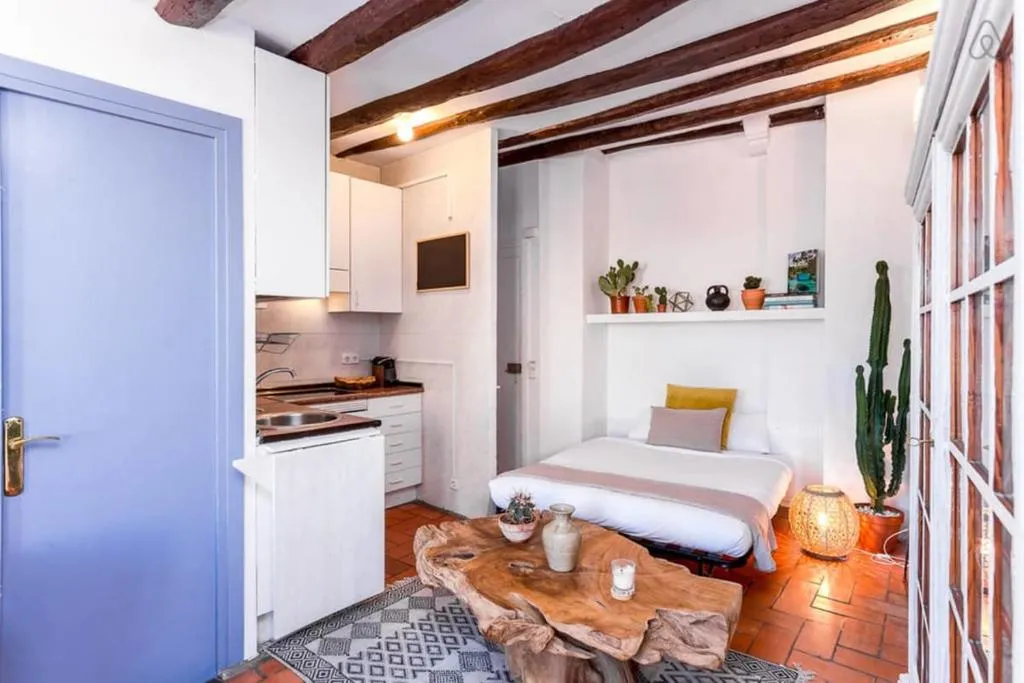 Spanish penthouse with terrace Sleeps 4 in El Born, Barcelona, Spain