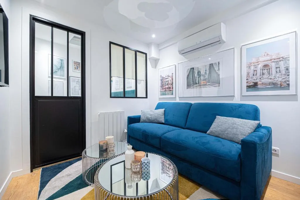 Beautiful Apartment in Marais - With AC, Paris, France