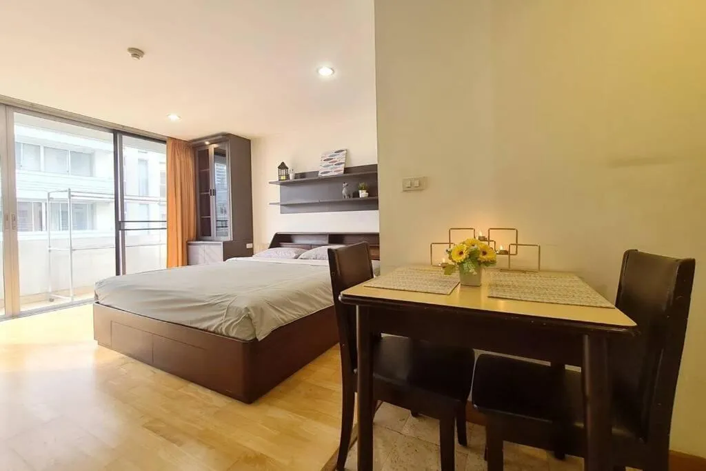 THE ENDLESS AUTUNM SUITES@ASOKE, Bangkok, Thailand