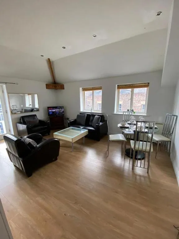 CITY CENTRE NEWCASTLE APARTMENT ST JAMES PARK & TRAVEL LINKS NEARBY, Newbiggin-by-the-Sea, United Kingdom