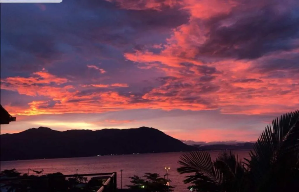 Um refúgio na ilha, Florianópolis, Brazilia
