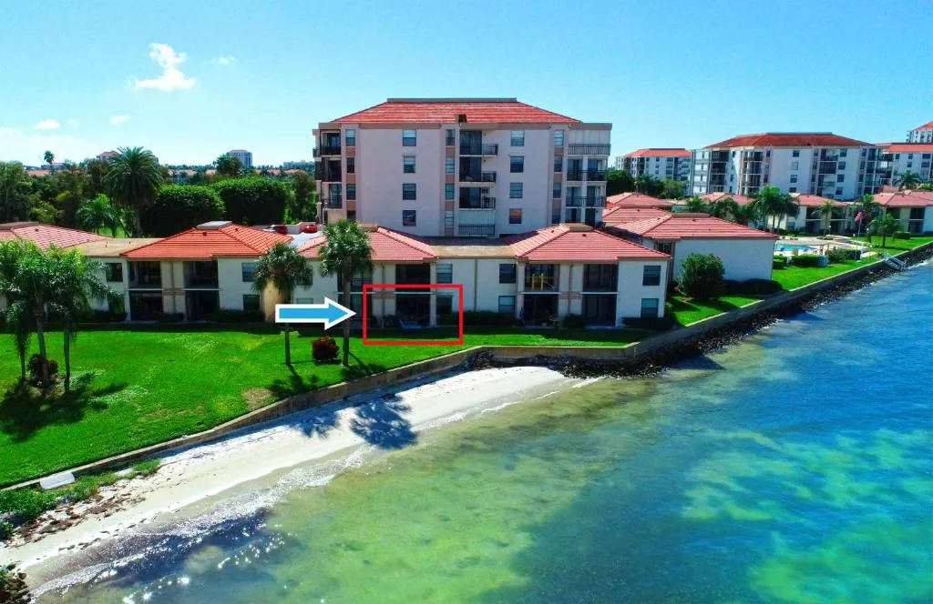 Waterfront Condo with Private Beach Ground Floor Isla Del Sol, Kudrovo, United States