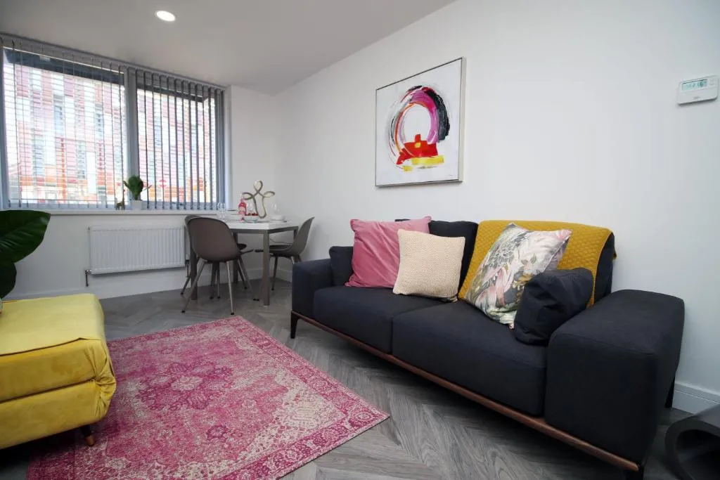 Noya Falls - Flat 3, Cardiff, Marea Britanie