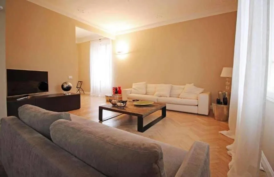 B&B Fiamma Lux, Milano, Italia