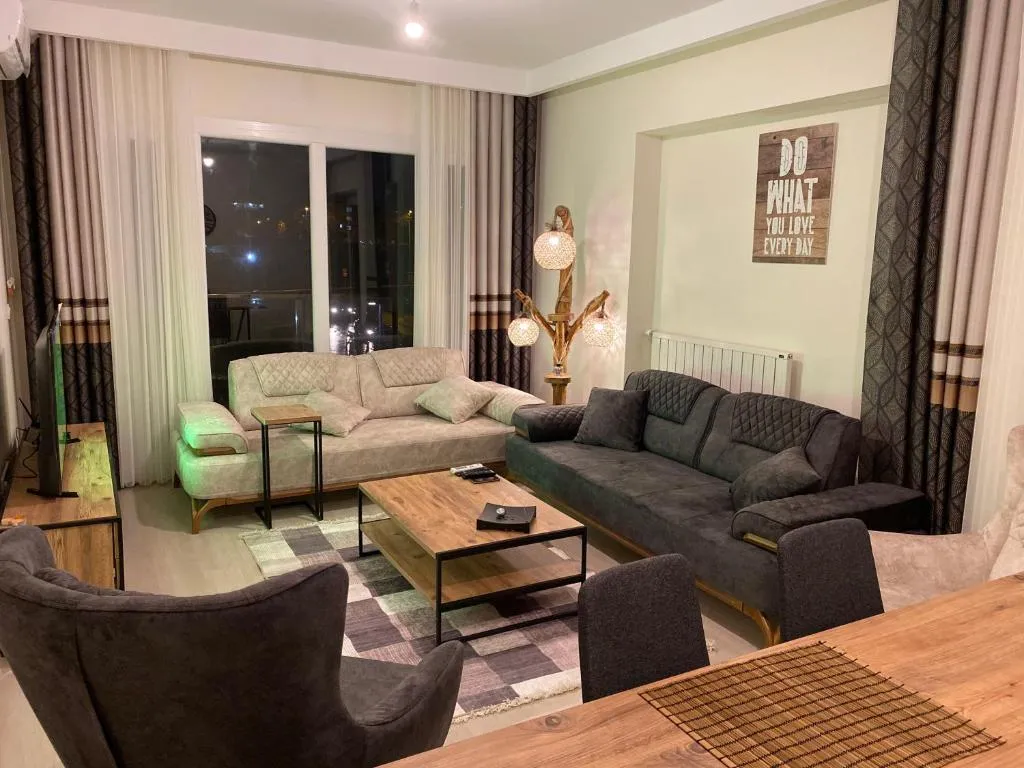 2+1 luxera apartment, Istanbul, Turcia