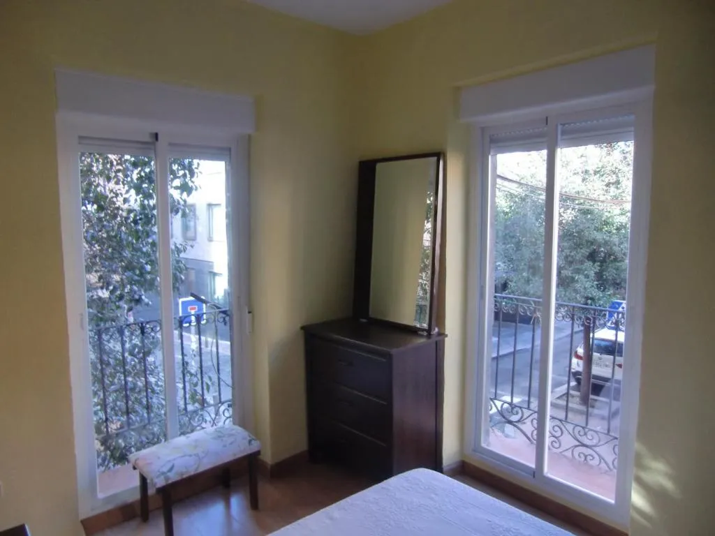 M17 Madrid Centro apartamento con wifi, Madrid, Spania