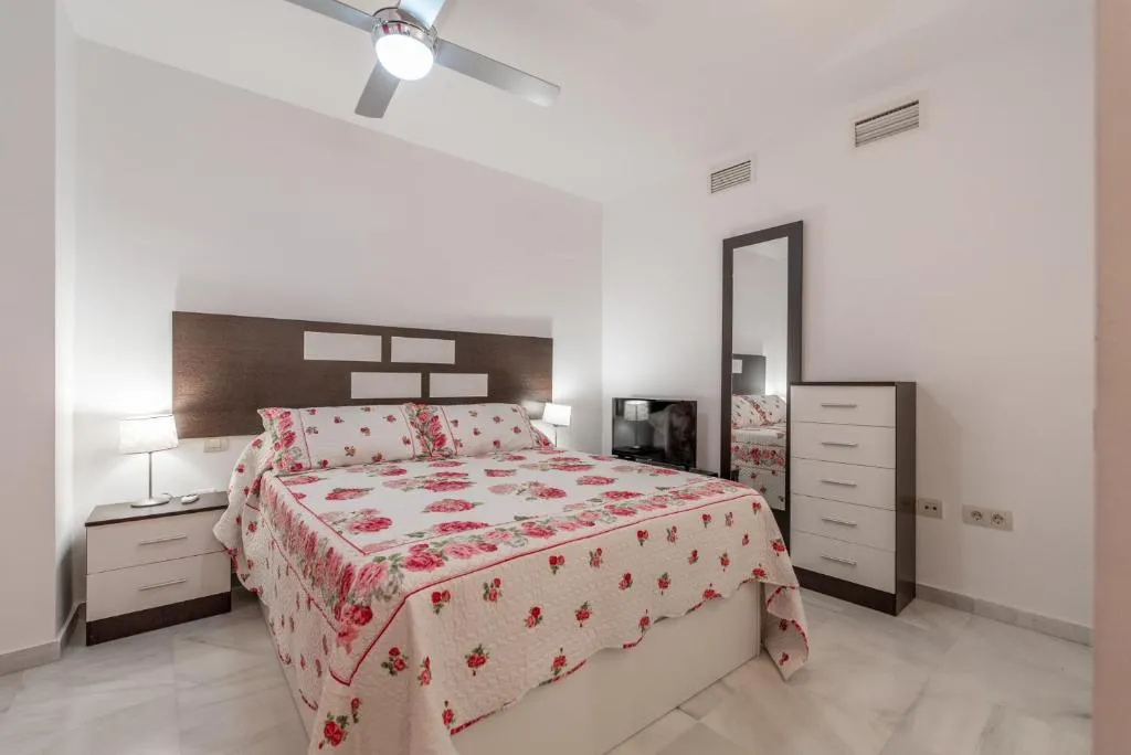 Corte Ingles Apartament, Malaga, Spain