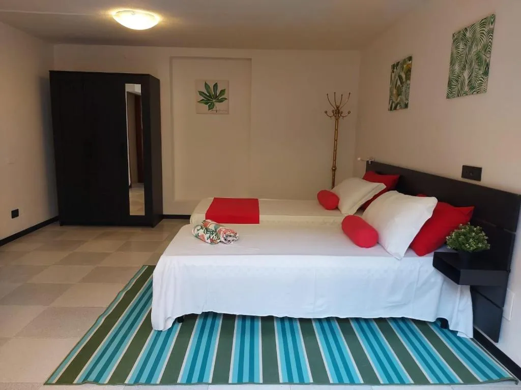 Bnbook-Villa Molinari, Milano, Italia