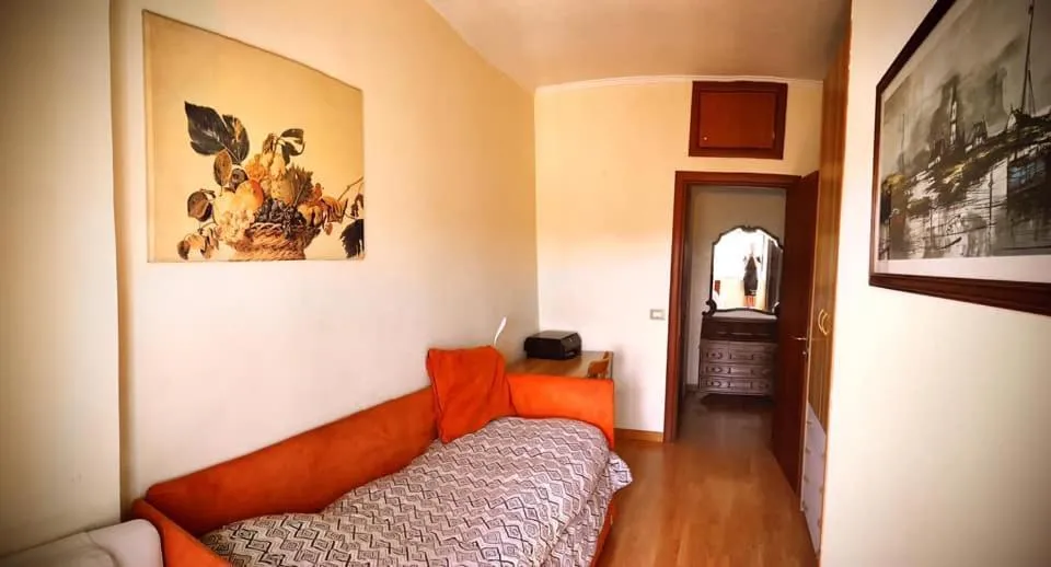 La stanza per te! Your cozy room! Netflix and chill, Roma, Italia
