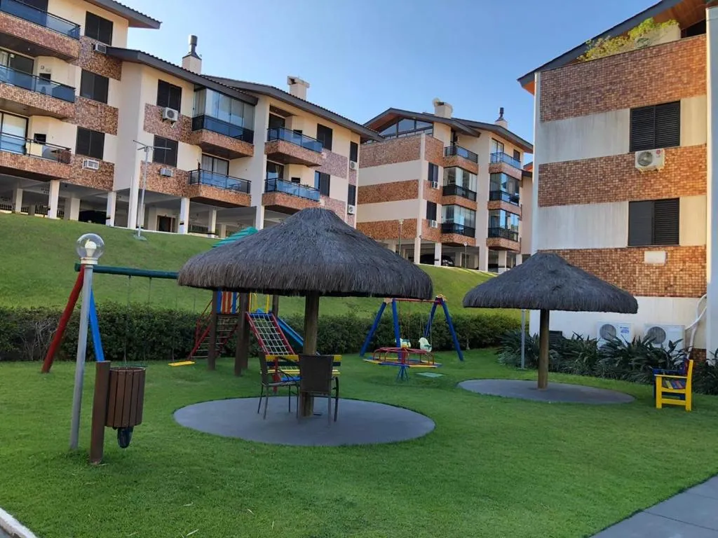 LINDO APARTAMENTO NA PRAIA BRAVA, Florianópolis, Brazilia