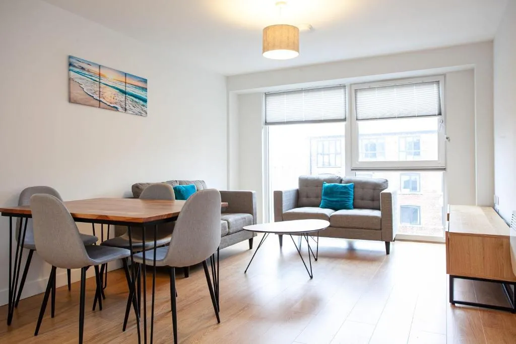 Beautiful brand new apartment - sleeps 4, Headingley, United Kingdom
