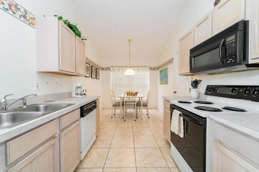 238HL -Westridge Manor (B), Davenport, Statele Unite ale Americii