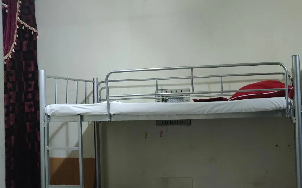 Bed Space for females & Couples, Dubai, Emiratele Arabe Unite