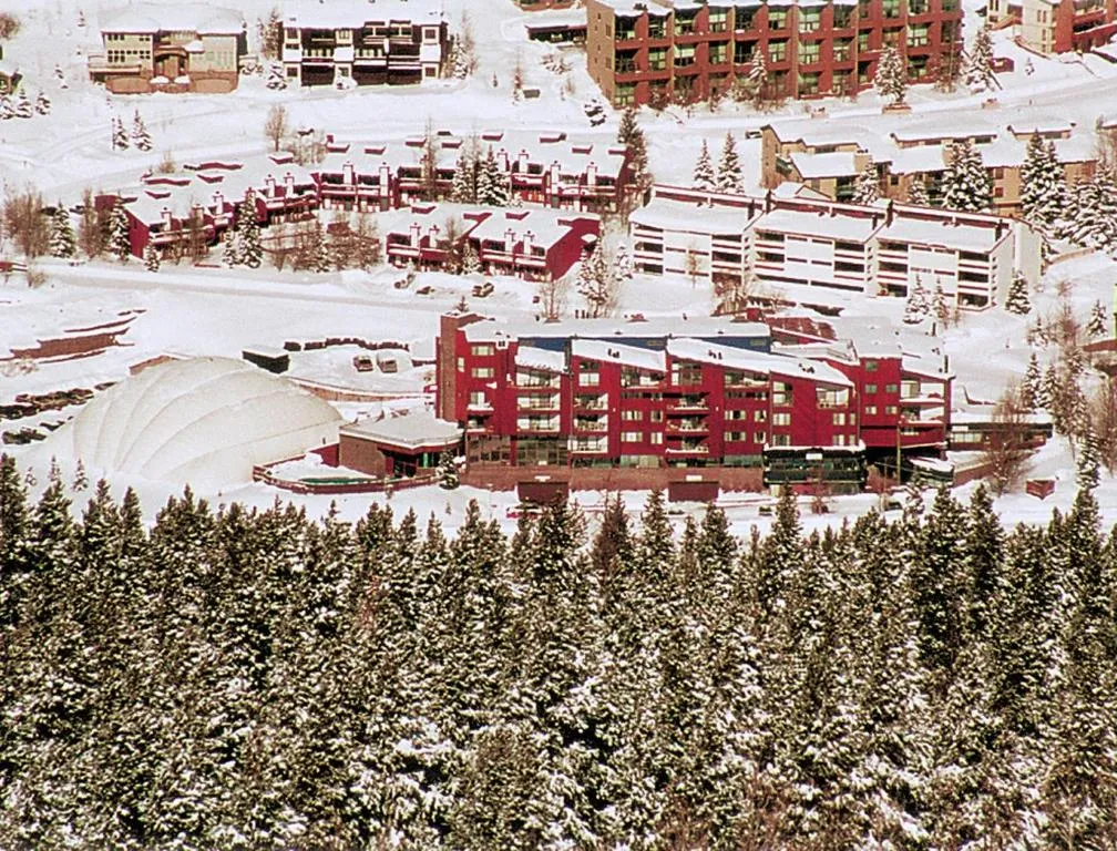 Resort Style Condos with Contemporary Mountain Elegance, Vail (CO), United States