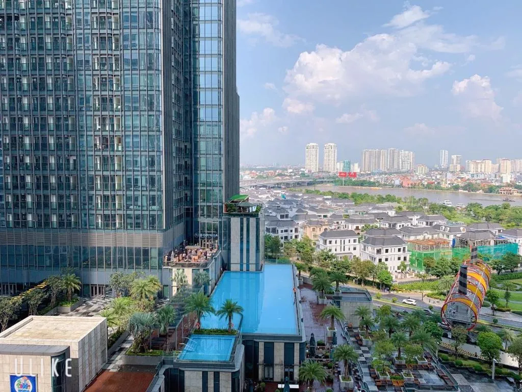HIGH END Vinhomes Central Park Home & Apartment, Ho Chi Minh City, Vietnam