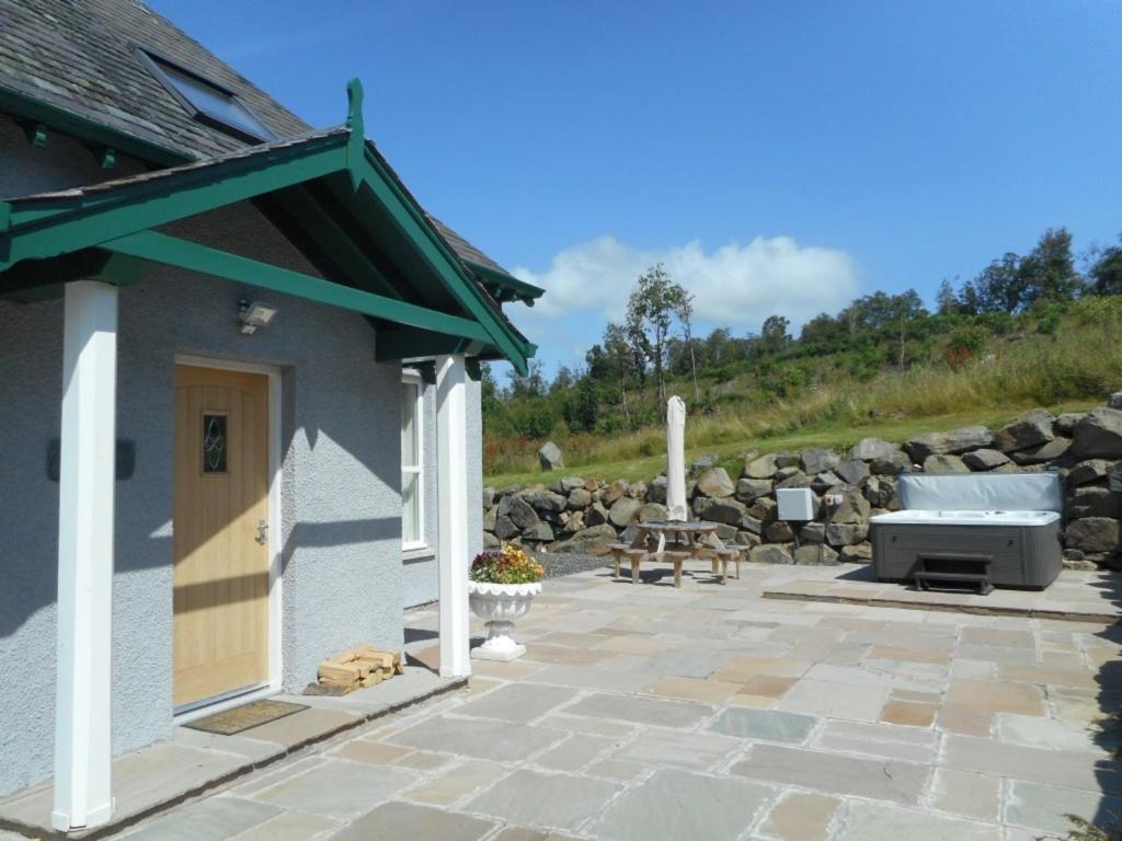 Rose Cottage with Hot Tub near Glenshee, Perthshire