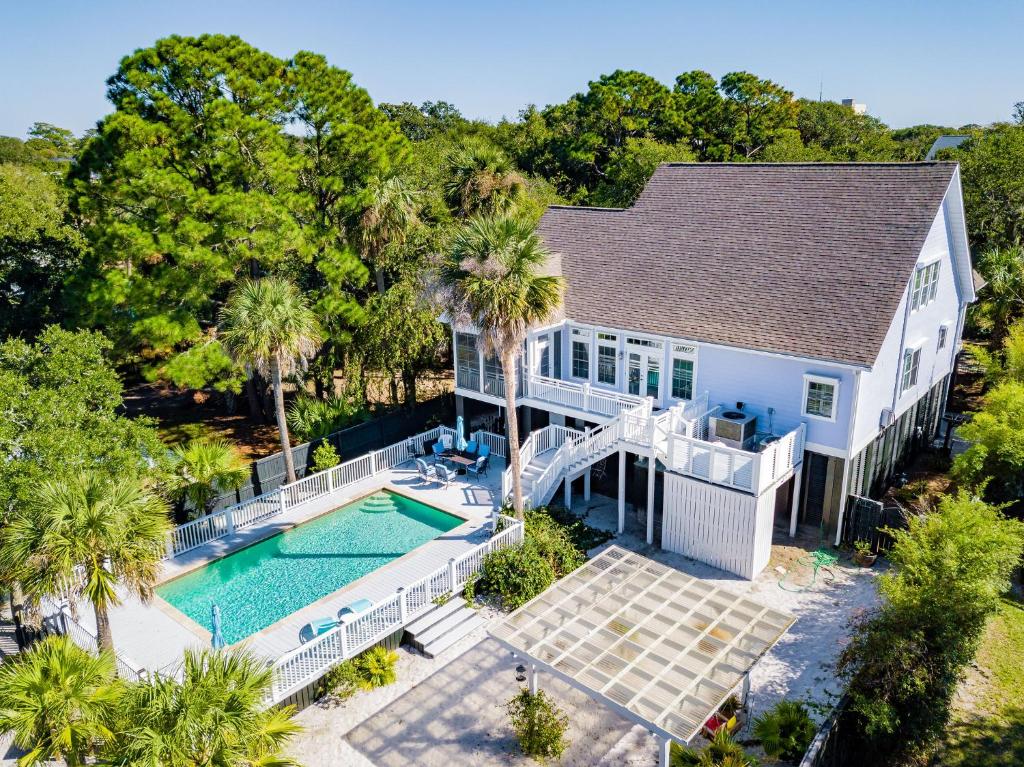 114 W Huron - Sand Castle - Saltwater Pool - Heated upon request