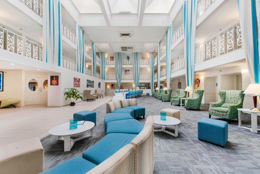 The Blu Hotel Blue Ash Cincinnati, Ascend Hotel Collection