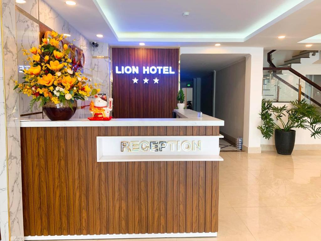 LION HOTEL