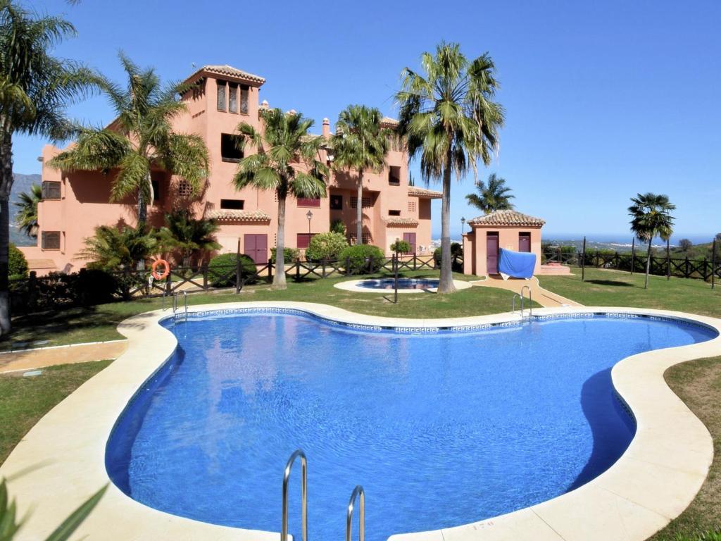 Beautiful apartment with stunning views, near the resort El Soto de Marbella 3