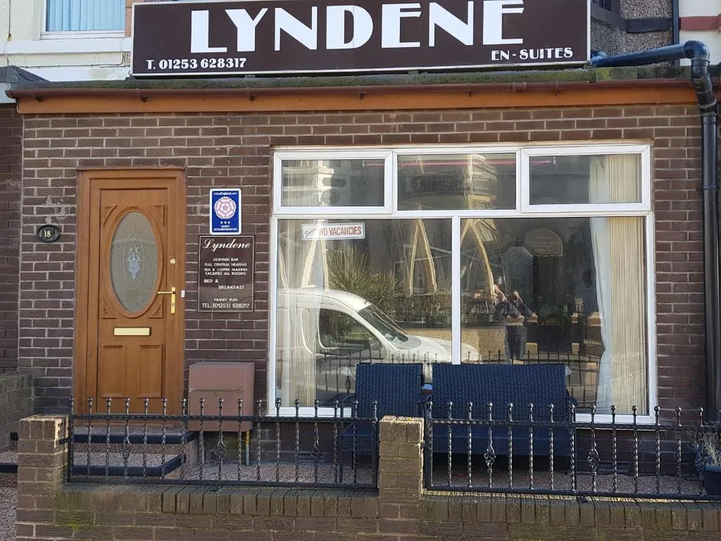 Lyndene Guest House, Blackpool, Marea Britanie