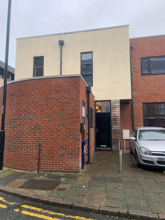 4 bed apartment in city centre with free on-site parking, Newbiggin-by-the-Sea, United Kingdom