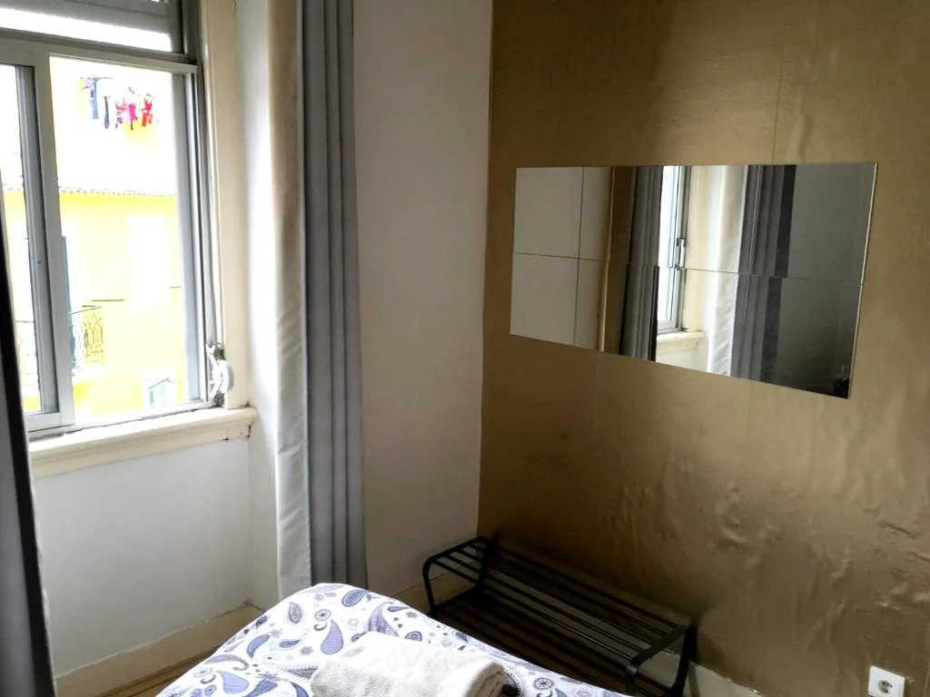 Apartment with 2 bedrooms in Lisboa with furnished balcony and WiFi, Lisabona, Portugalia