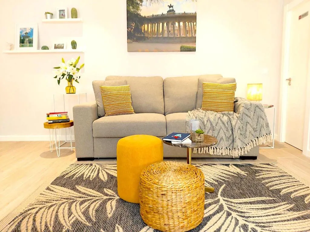 Apartamento Nuevo y Reformado al lado de la Gran Vía Madrileña, Madrid, Spania