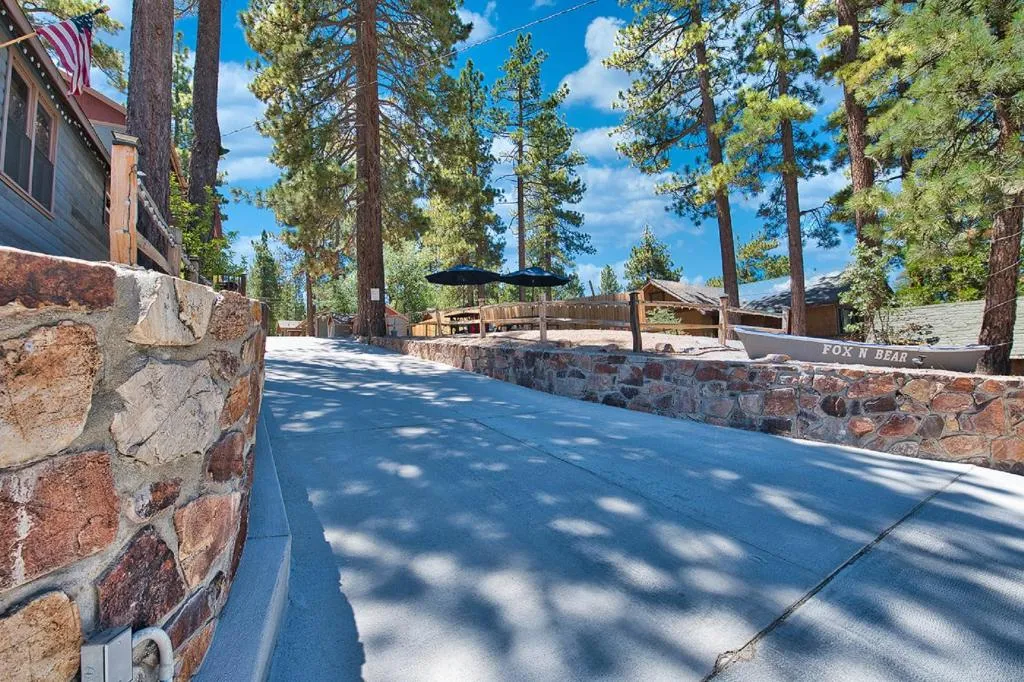 cottage 4 Red Fox Comfortable with Convenient Location, Big Bear Lake, Statele Unite ale Americii