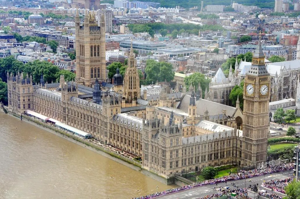 House with 2 bedrooms in Greater London with wonderful city view furnished terrace and WiFi, Londra, Marea Britanie