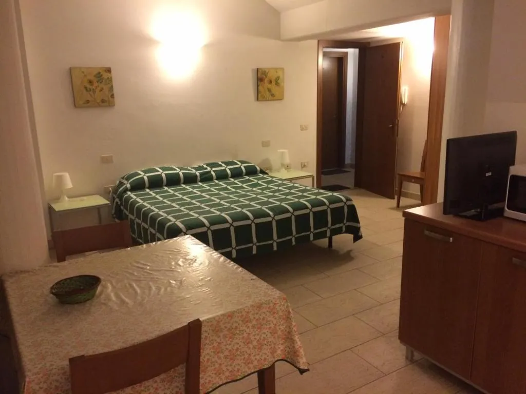 Studio double occupancy, Florence, Italy